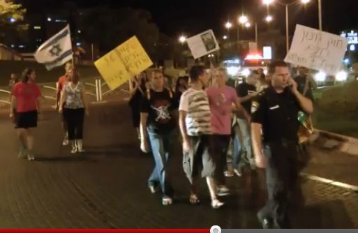 וידיאו ותמונות: סטירת לחי לעצרת המחאה