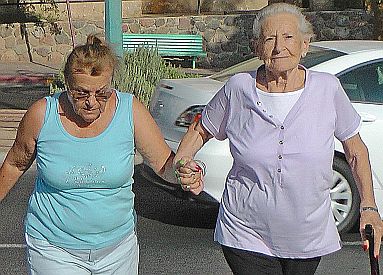 ''העירייה מתכחשת לאחריותה בנושא הקשישים''
