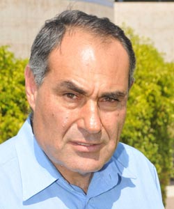 האם גבי קדוש יכול לשמש כיועץ לרה''מ?