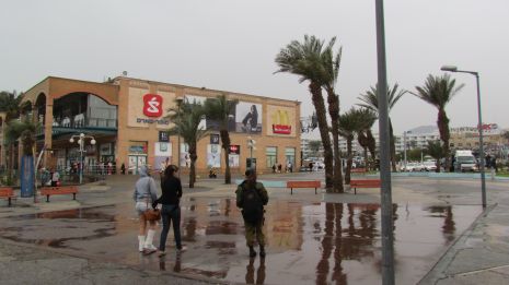 וידיאו ותמונות: יום קר וגשום באילת
