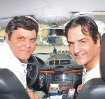 מוניות פארק אבניו -  מבלים, שותים ולא נוהגים