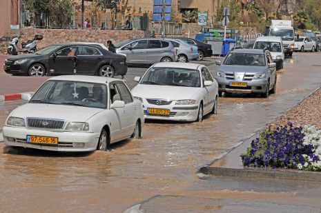 וידיאו ותמונות: אילת הוצפה