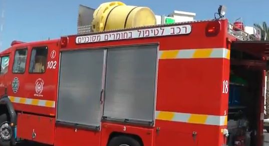 קשיש בן 80 נפצע קשה כתוצאה משריפה בחדרו