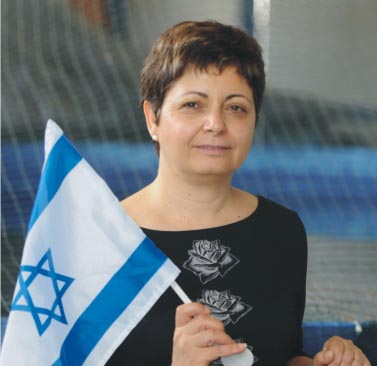 מדליקה משואה זו
