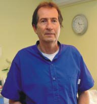 נכנסים בבוקר להשתלות ויוצאים בצהריים עם שיניים קבועות