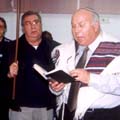 מתפללים ביחד