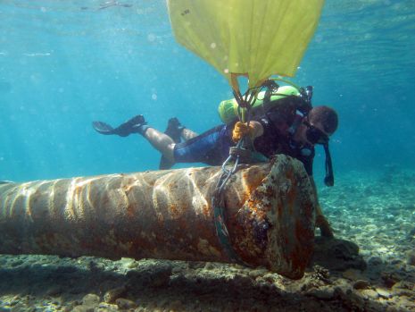 תמונות: מבצע ניקוי תת ימי באילת