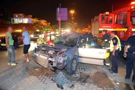 וידיאו ותמונות: תאונה בגשר התחתון בשחמון