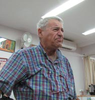 פורש? בשום פנים והופן