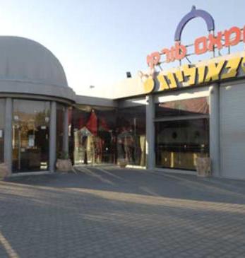 טיפלה באדם כבד בחמאם וסובלת מכאבים ודיכאון