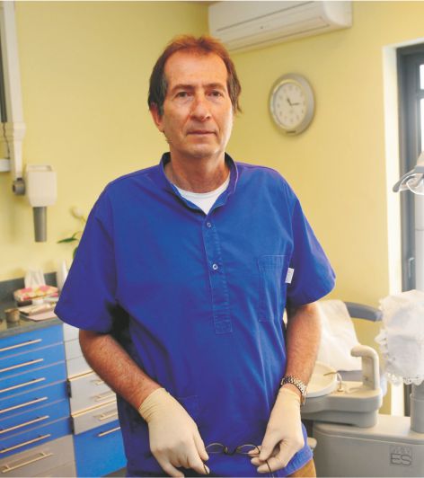 נכנסים בבוקר להשתלות ויוצאים בצהריים עם שיניים קבועות