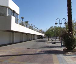 הרוכלים המפונים במו''מ לפתיחת שוק בטיילת אחרת