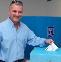 משה אזולאי נבחר לכהונה נוספת