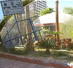 מנהלת בית הספר נפצעה כשניסתה להפריד