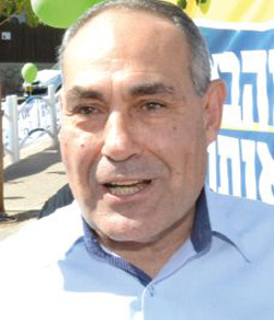 גבי קדוש: אני לא יועץ פוליטי