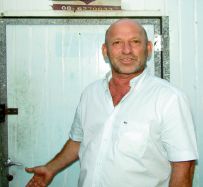 דובי כהן הרס את חריגות הבנייה בביתו ומצהיר: ''לא רואה מי יכול לעשות העבודה טוב יותר ממשה אלמקייס'' 