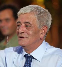 מאות ליוו למנוחות את משה מזרחי