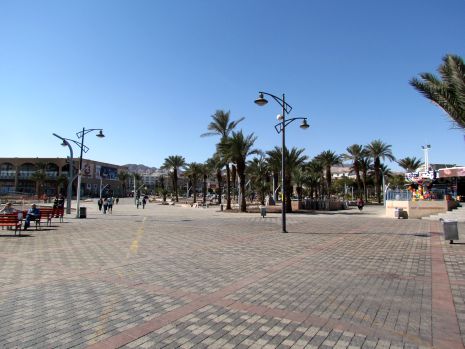 מועצת העיר אישרה להפעיל רכבת בטיילת