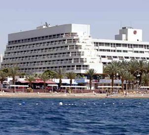 האם הקב''ט הפקיר את החדרנית שהותקפה מינית?