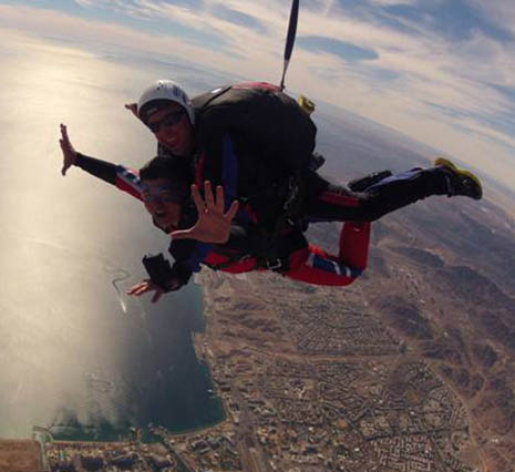 SKY DIVE  - חוויה בלתי נשכחת של צניחה חופשית