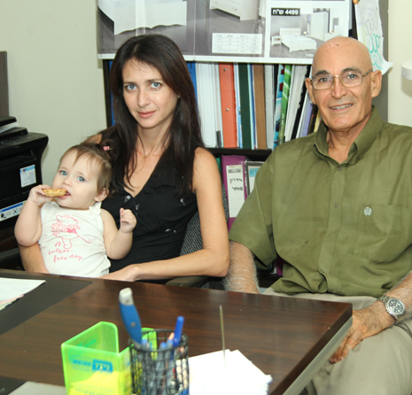 רהיטי העיר –  חנות הצועדת עם הזמן