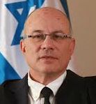 איים לאנוס את אמו ושוחרר להתגורר עם אמו