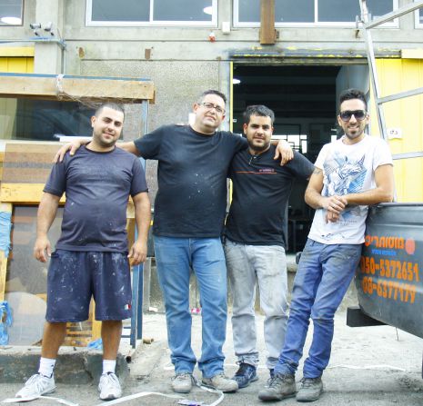 מוטותריס – מפעל מתקדם לאלומיניום וזכוכית