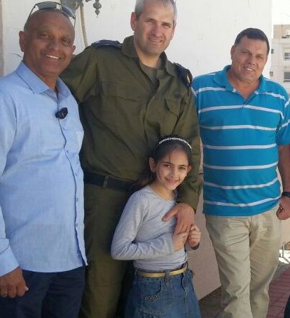הילדה למדה: כדאי לדווח על מפגעים