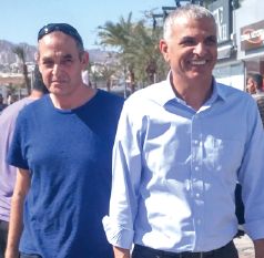 לגזור ולשמור: הבטחותיו לאילת של שר האוצר המיועד, משה כחלון