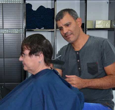 ''סמי'' המספרה הותיקה ביותר באילת מזמינה אתכם: ''התחדשנו! תתחדשו גם אתם!''
