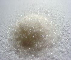 אהבה לא מתוקה: שפך סוכר למיכל הדלק