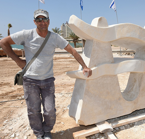 הפסלים 10