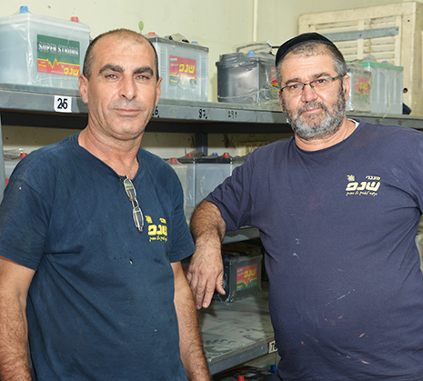 מרכז הרכב – פתרונות לבעיות חשמל ומצברים ברכב וביאכטות