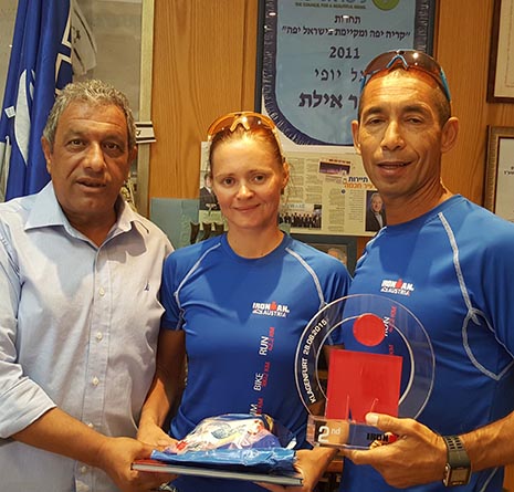 איש הברזל: כשראש העירייה פגש את אשת הברזל