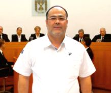 יוסי דיין ייאלץ להמתין