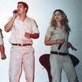 הזמיר במדים