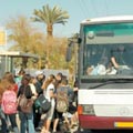 מורה בכל תחנההמאבק באלימות התלמידים באוטובוסים נמשך 