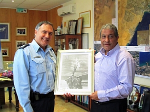 בדרך למפכ''לות - דנינו נפרד מאילת