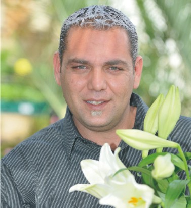 שושן צחור-כשאהבה ודמיון נפגשים...