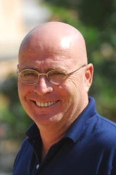 בשינוי גישה
