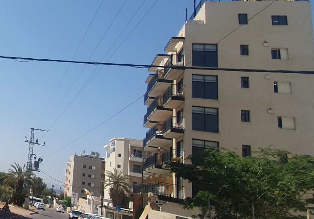 עיריית אילת נלחמת בעסקי אירוח ותיירות הפועלים ללא רישוי