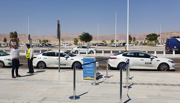 התעריף לקילומטר בדרך לרמון כמעט הוכפל: מחירון המוניות החדש משנה את כללי המשחק באילת