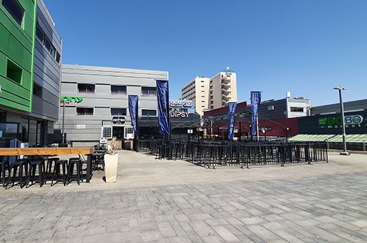 איים על מאבטחת מועדון והחזיק סכין: כתב אישום נגד תושב אילת
