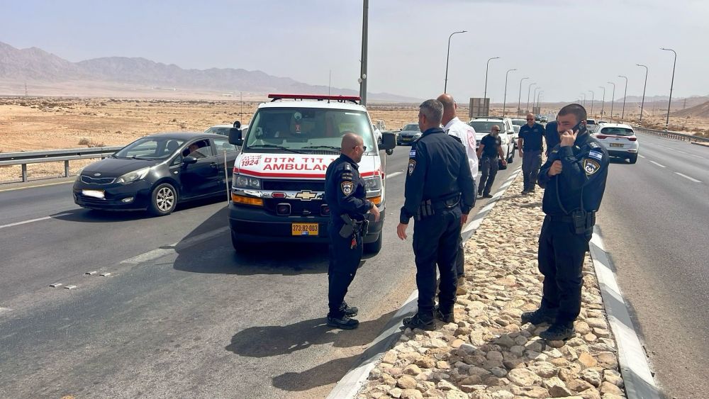 גנב רכב ונעצר אחרי מרדף וירי: דרמה בכביש הערבה