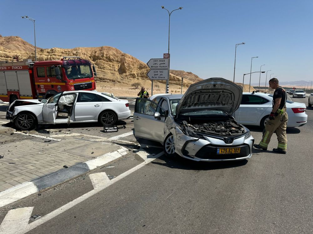ארבעה נפגעים בתאונת דרכים בצומת קטורה