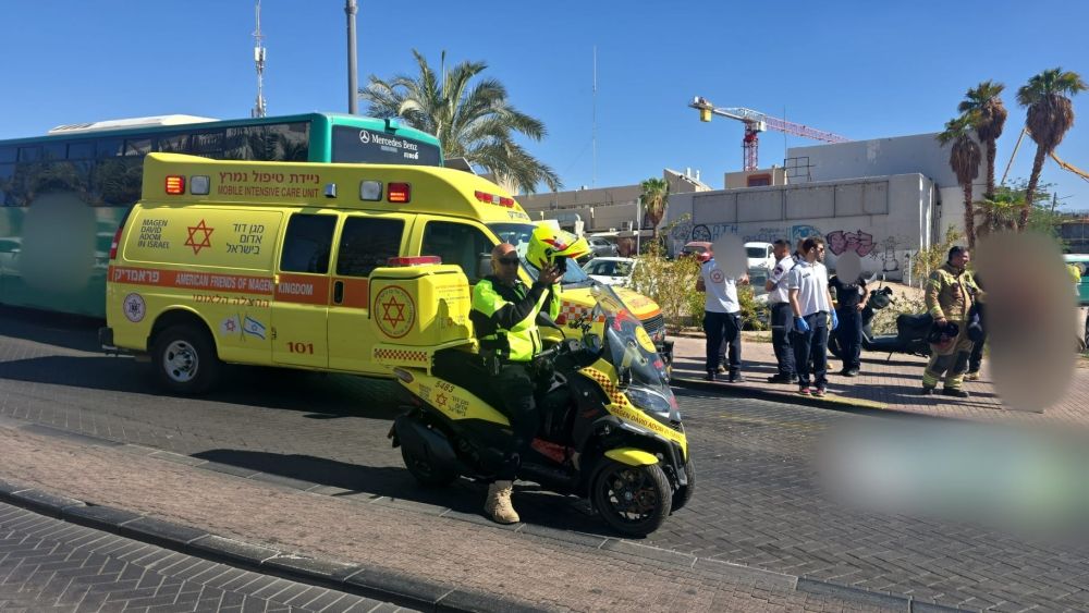 תאונה קטלנית באילת: אישה נהרגה מפגיעת אוטובוס בשדרות התמרים
