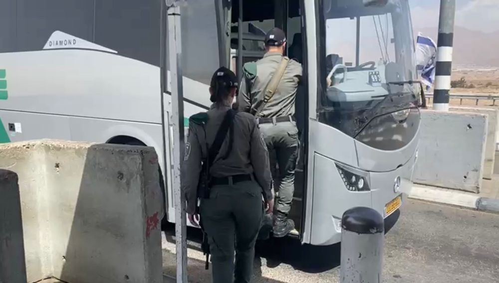 נעצרו שב׳׳ח ומסיעו לאילת
