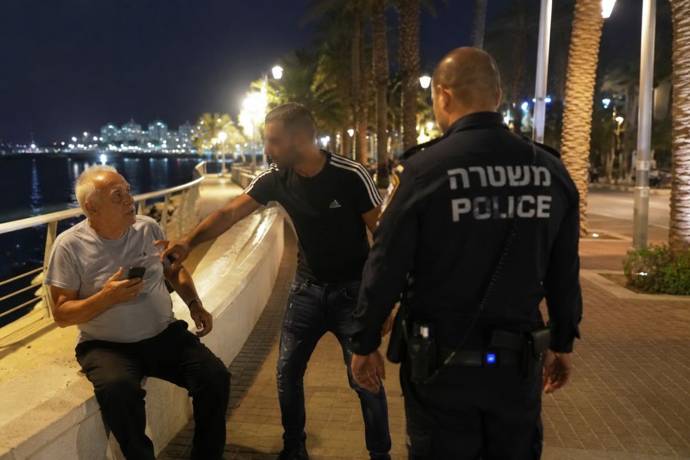 חשד לניסיון שוד באילת: בן 74 נפצע בראשו