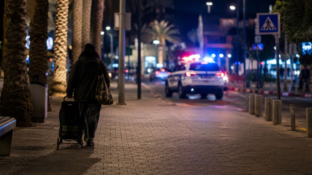 חשד: תקף דרת רחוב לאחר שניסתה לכייס אותו, לטענתו