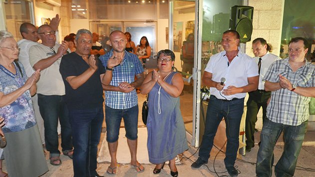 נשיקות 